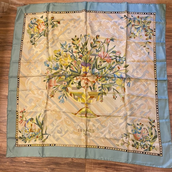 Hermès scarf - Picture 6 of 7